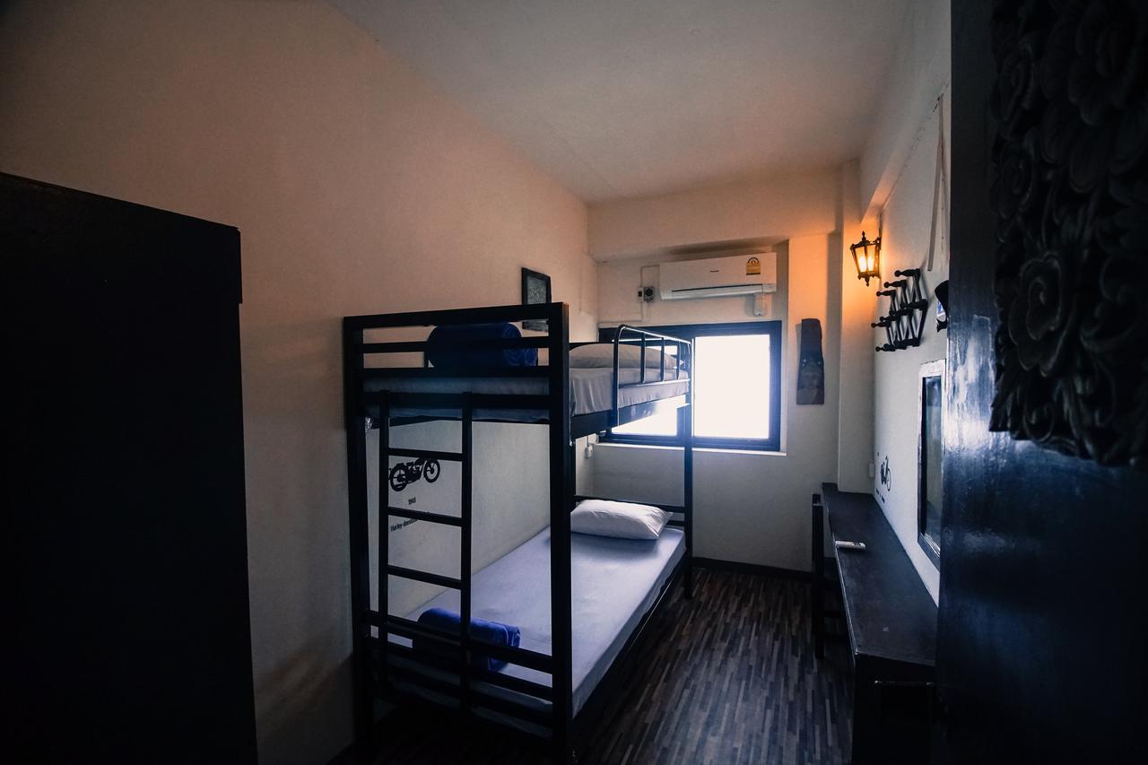 Yha Bangkok Downtown @ Station S3 Hostel Bagian luar foto