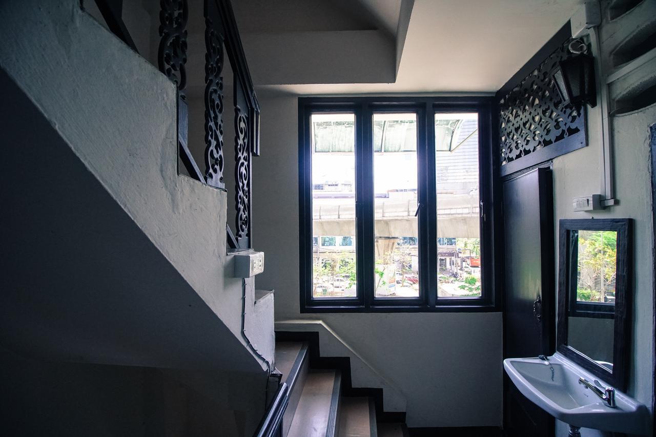 Yha Bangkok Downtown @ Station S3 Hostel Bagian luar foto